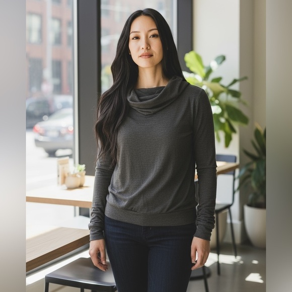 SPLENDID Medium Gray Knit Cowl Neck Tunic Top R $80 - Picture 7 of 7